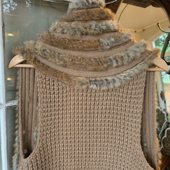Bagatelle Real Genuine Fur Sweater Vest - Picture 8 of 10